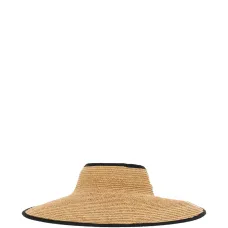 Шляпа с отделкой из рафии