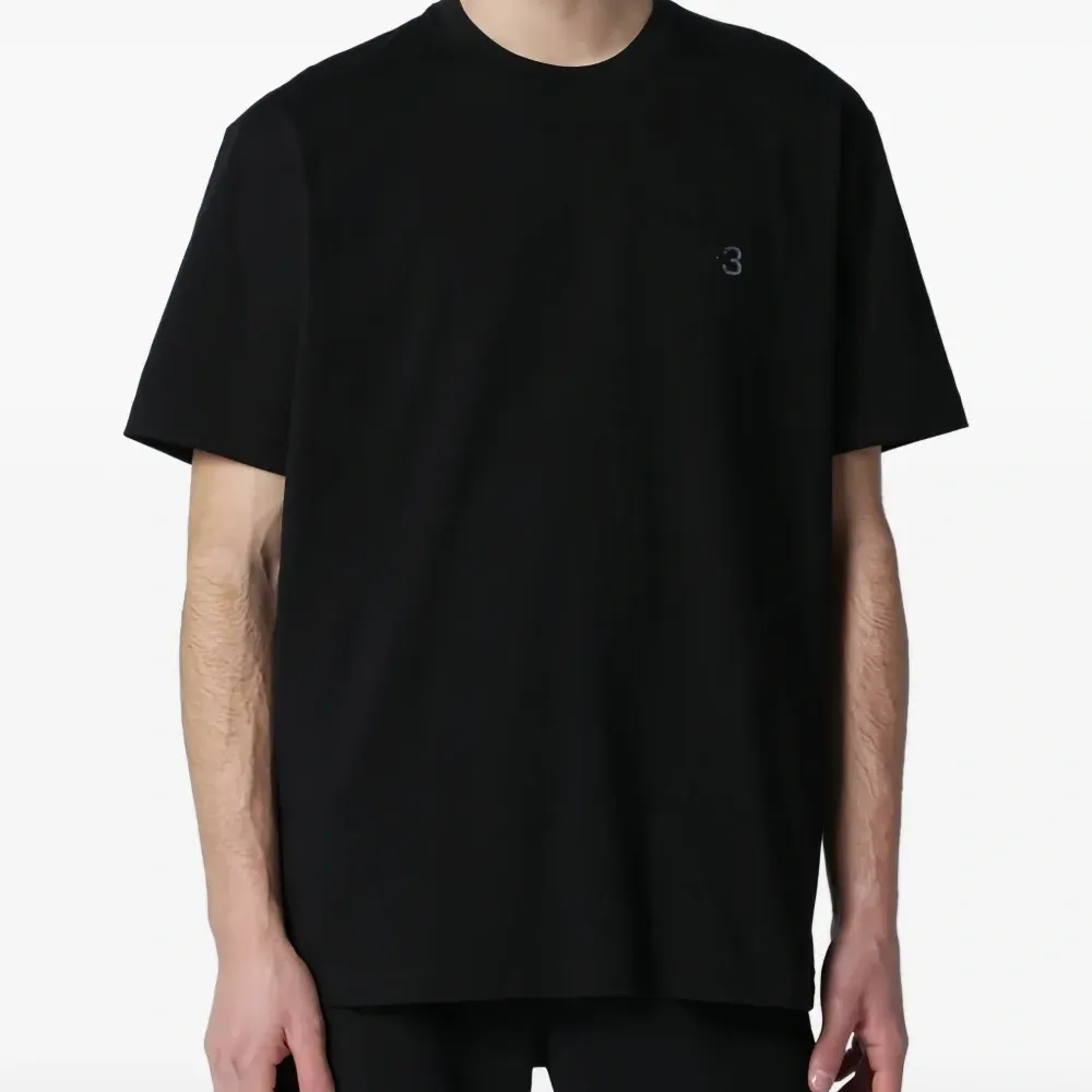 Футболка с логотипом