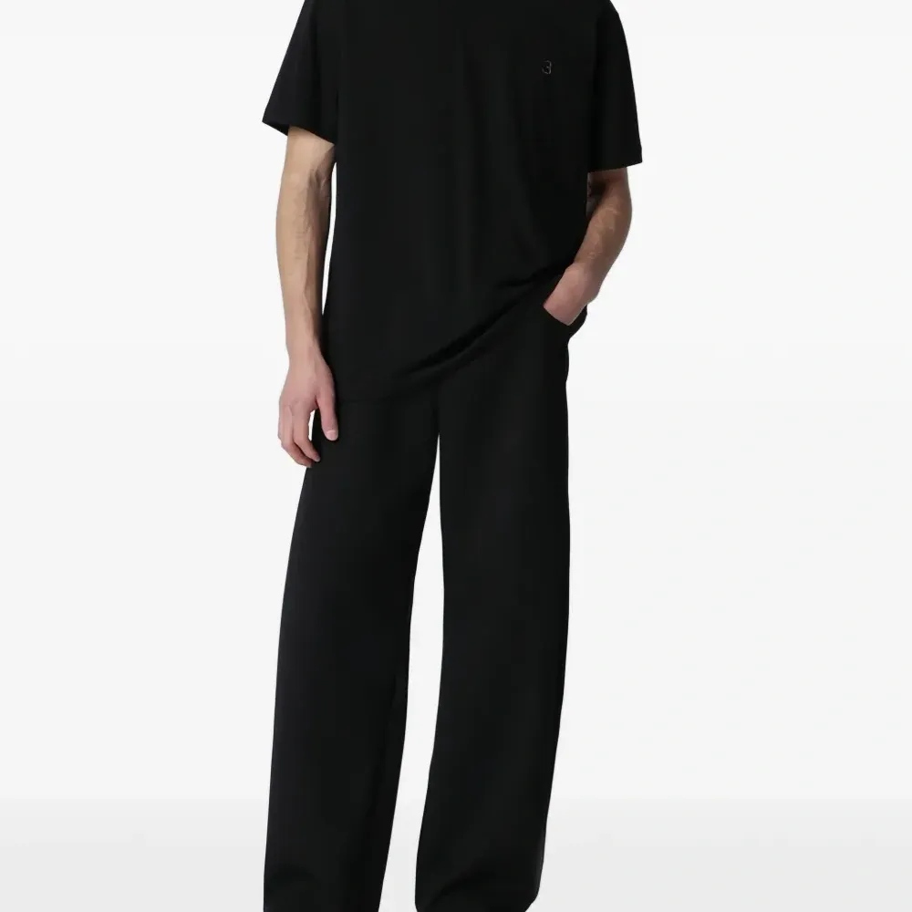 Футболка с логотипом