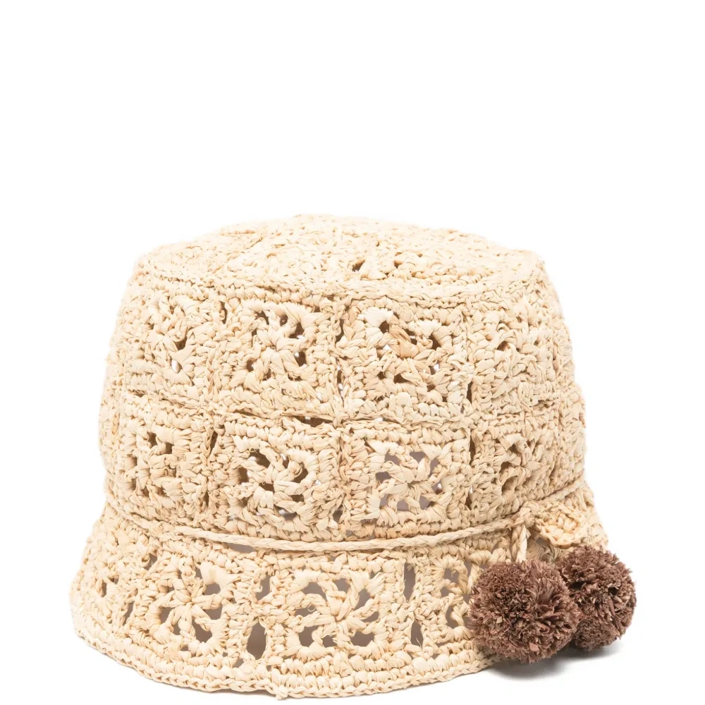 Вязаная шляпа с помпоном