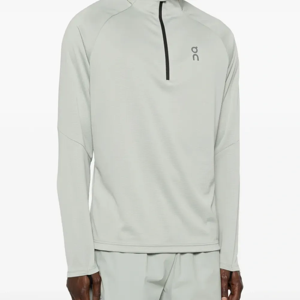 Топ с длинными рукавами и короткой молнией Climate