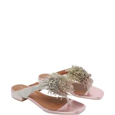Босоножки с металлическими помпонами и Т-образным ремешком Босоножки с металлическими помпонами и Т-образным ремешком