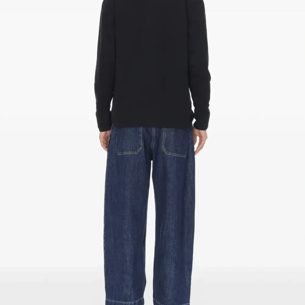 Лонгслив с длинными рукавами и застежкой "хенли"