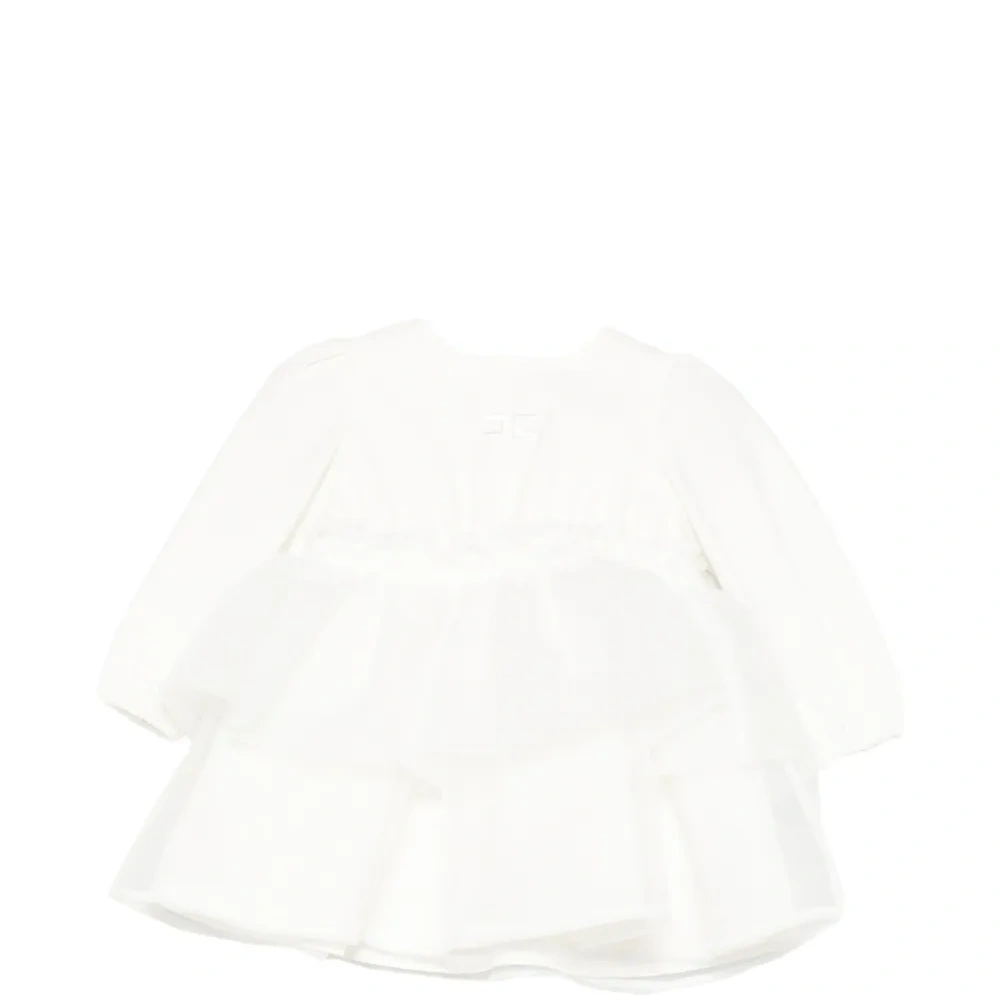 Платье с оборками и длинными рукавами