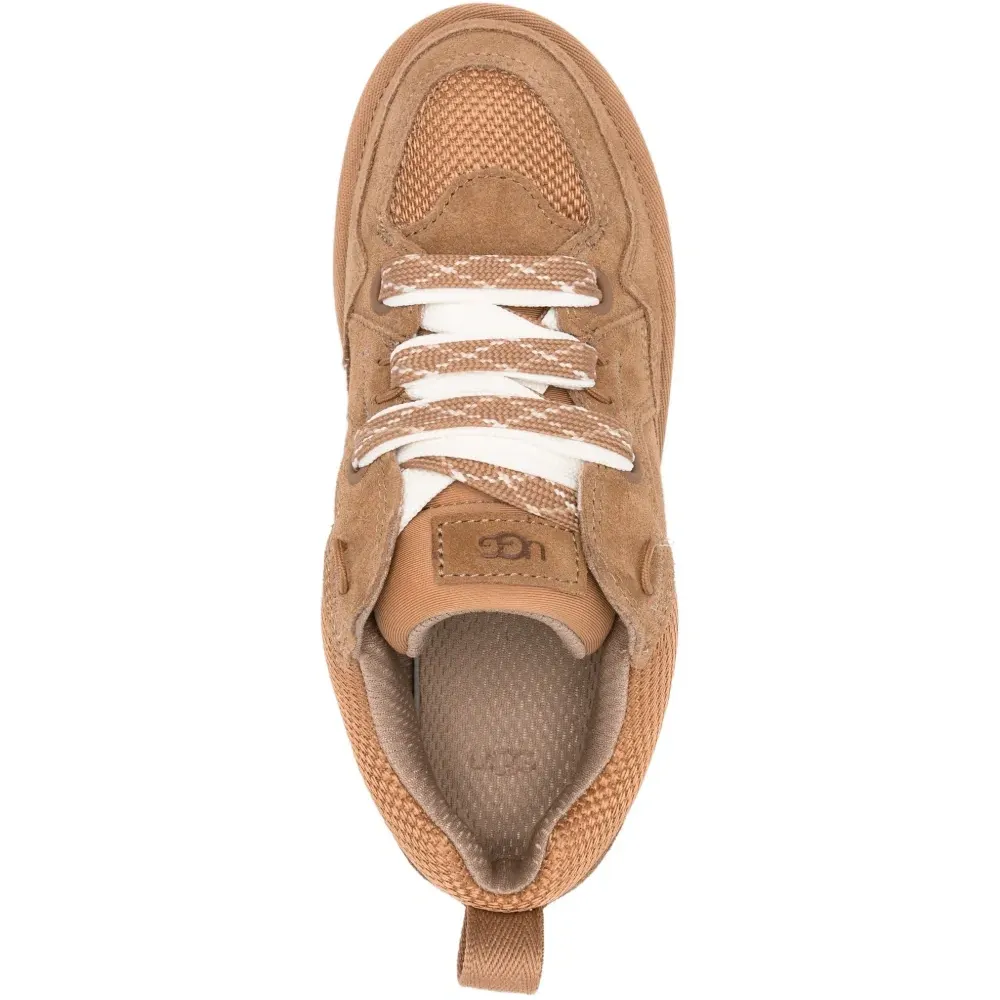 Замшевые кроссовки