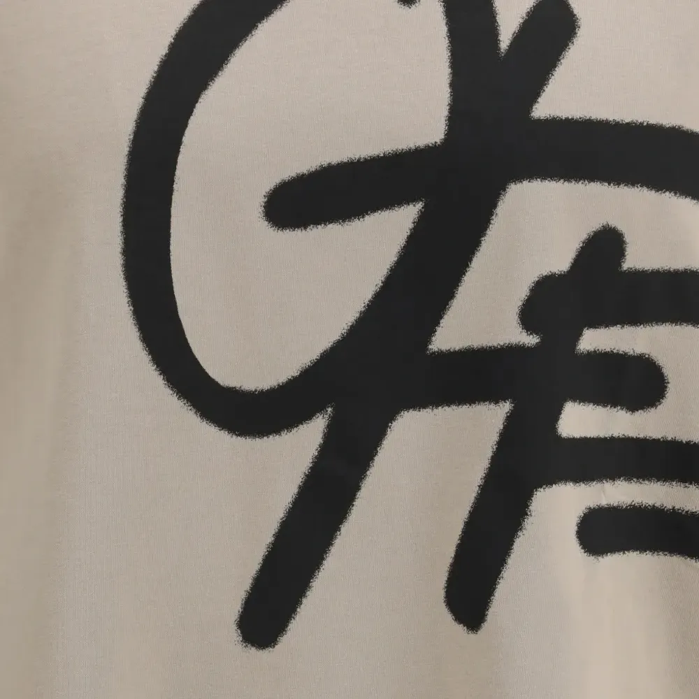 Футболка с логотипом