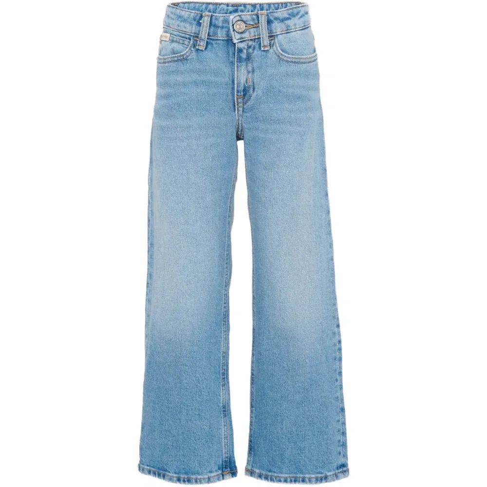 Расклешенные джинсы