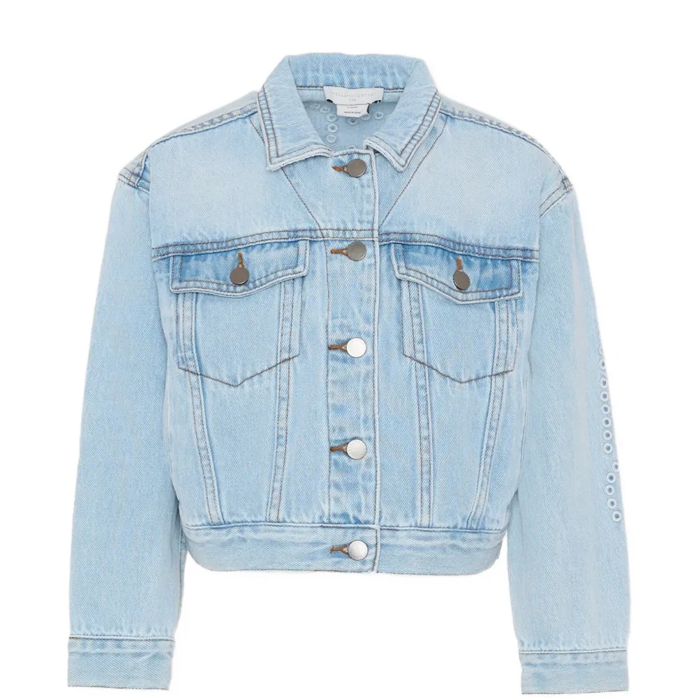 Джинсовая куртка с аппликацией