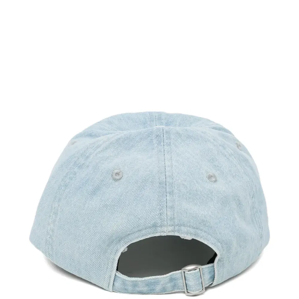 Бейсболка с вышитым логотипом