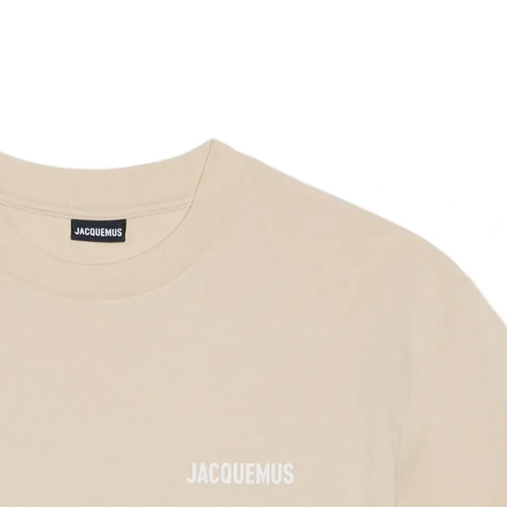 Футболка с логотипом