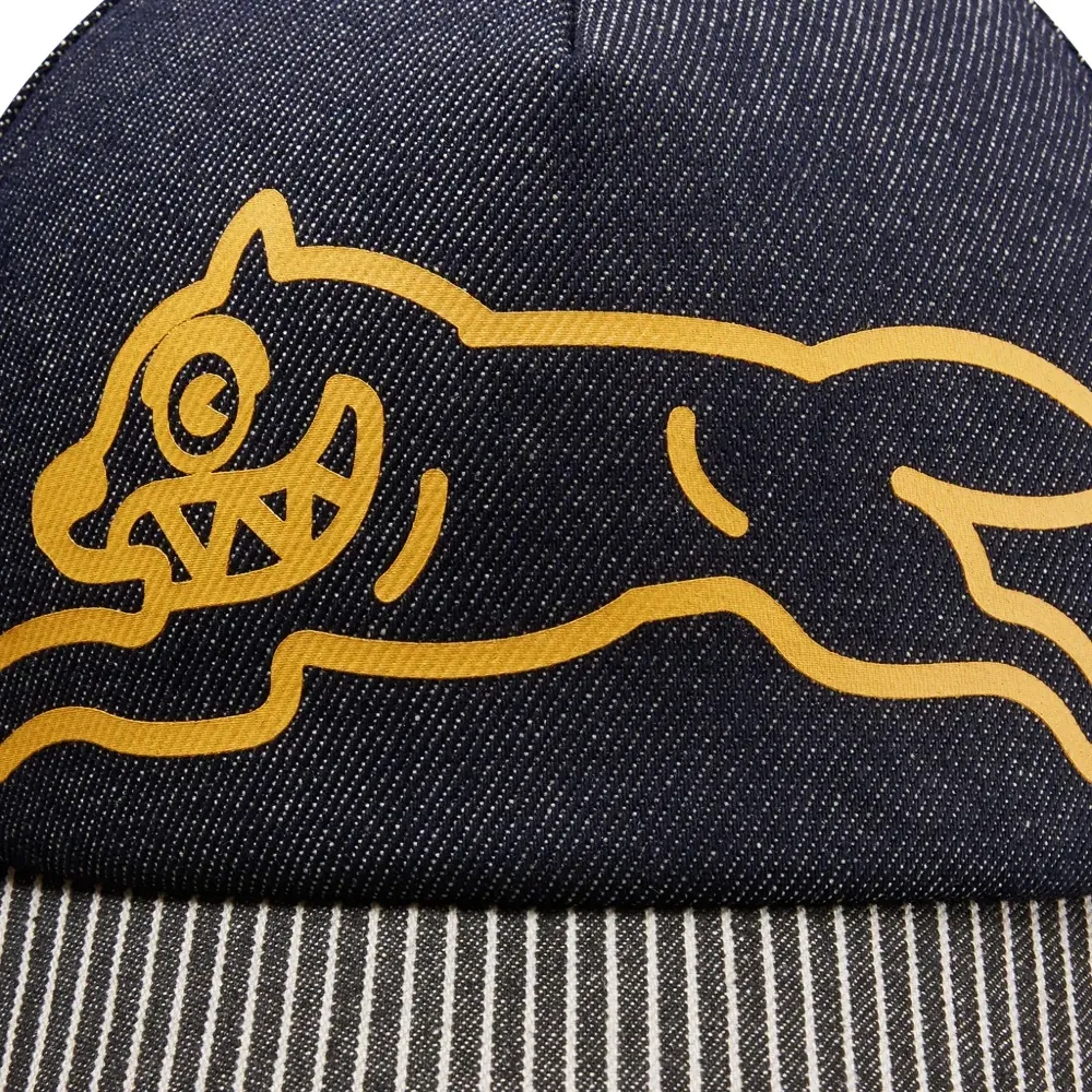 Бейсболка с принтом "бегущая собака"