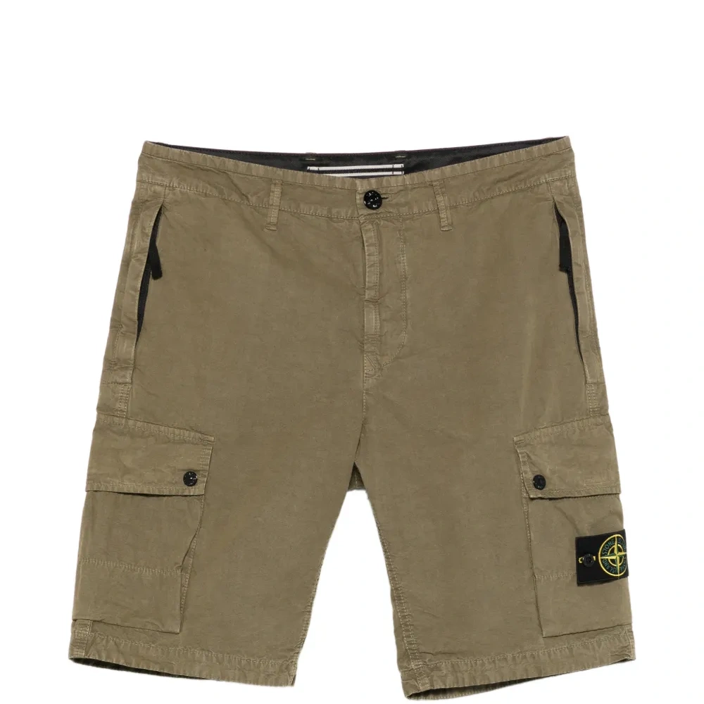 Шорты с накладными карманами