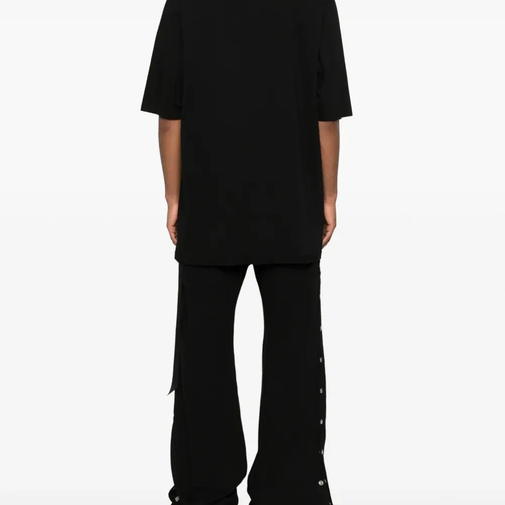 Футболка с круглым вырезом