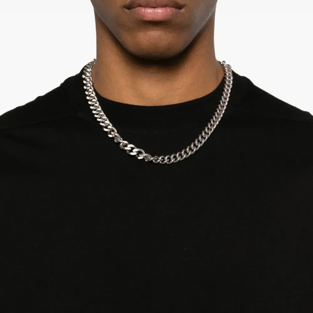 Футболка с круглым вырезом