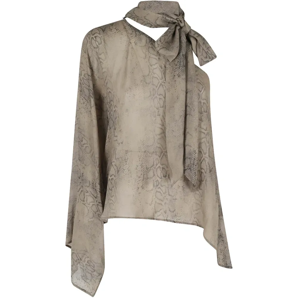 Блузка с принтом под змею