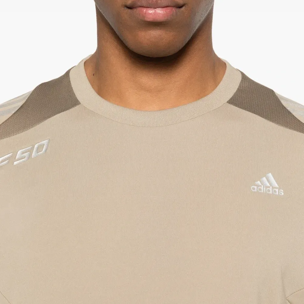 Футболка в полоску