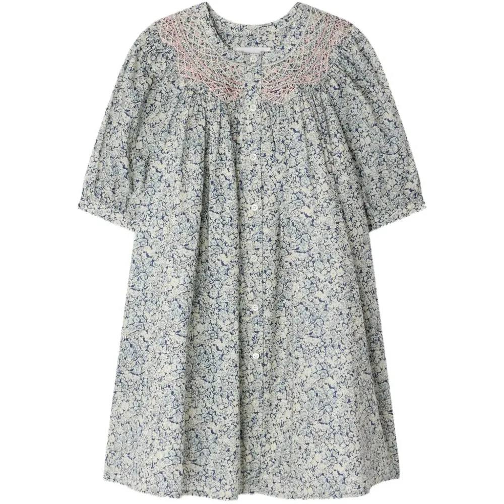 Платье с цветочной вышивкой