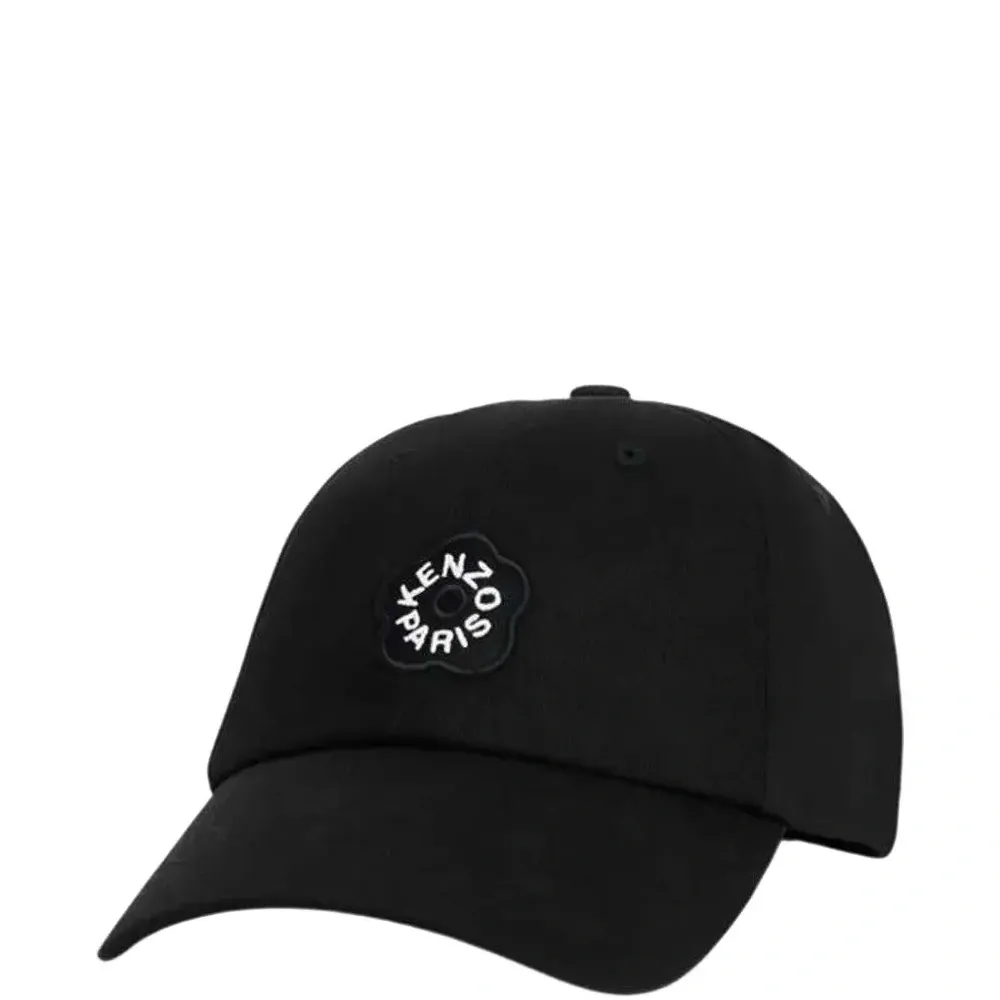 Бейсболка из хлопка с вышитыми цветами