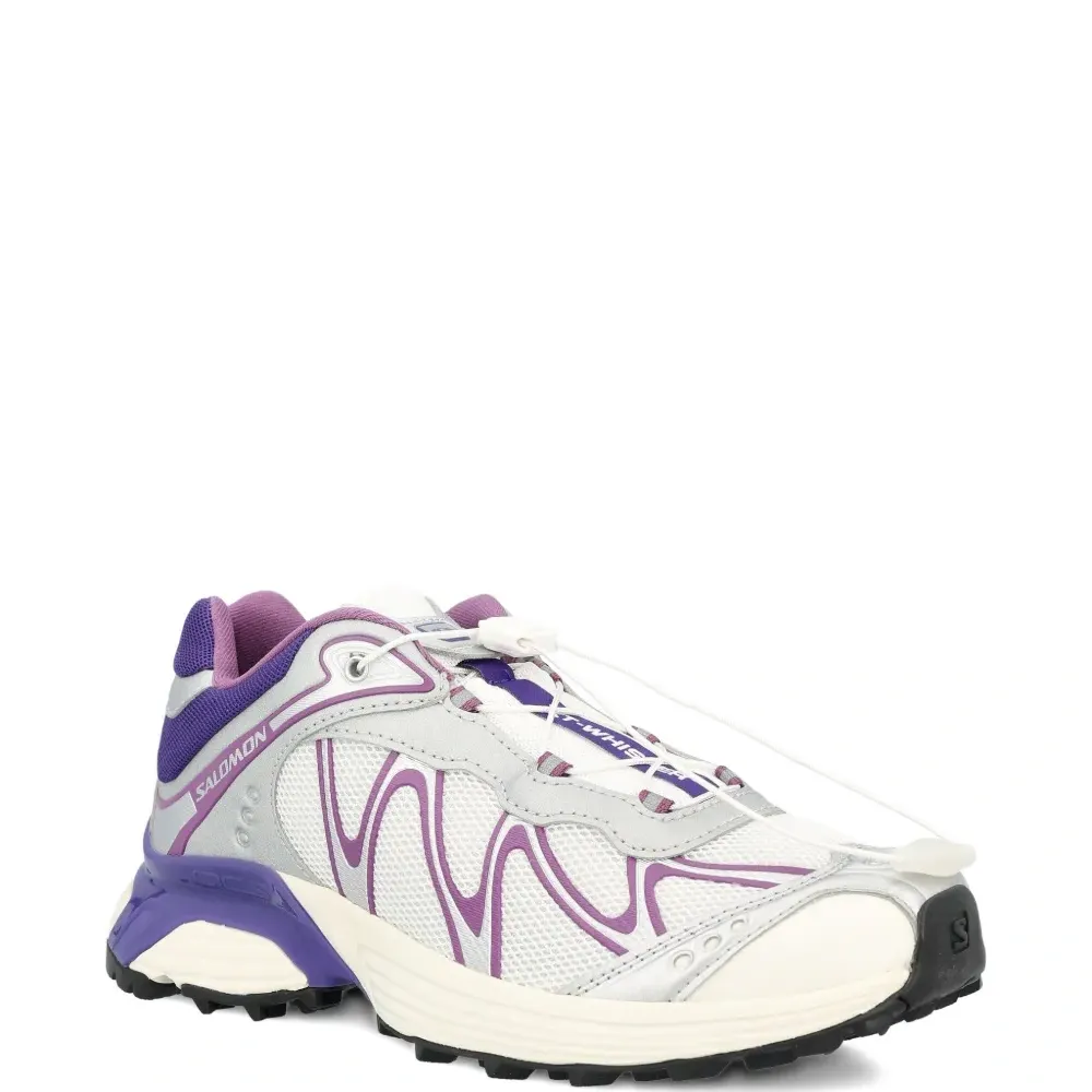 Серебряные кроссовки