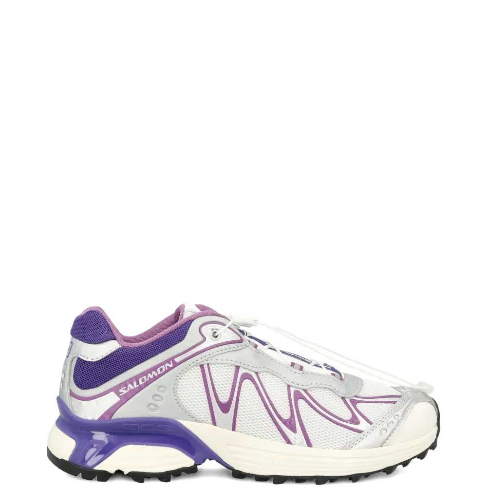 Серебряные кроссовки