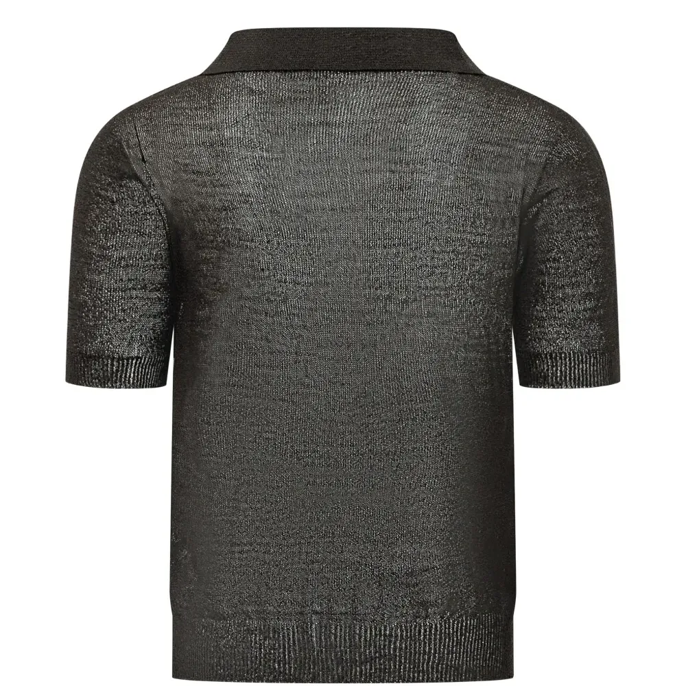 Футболка с V-образным вырезом