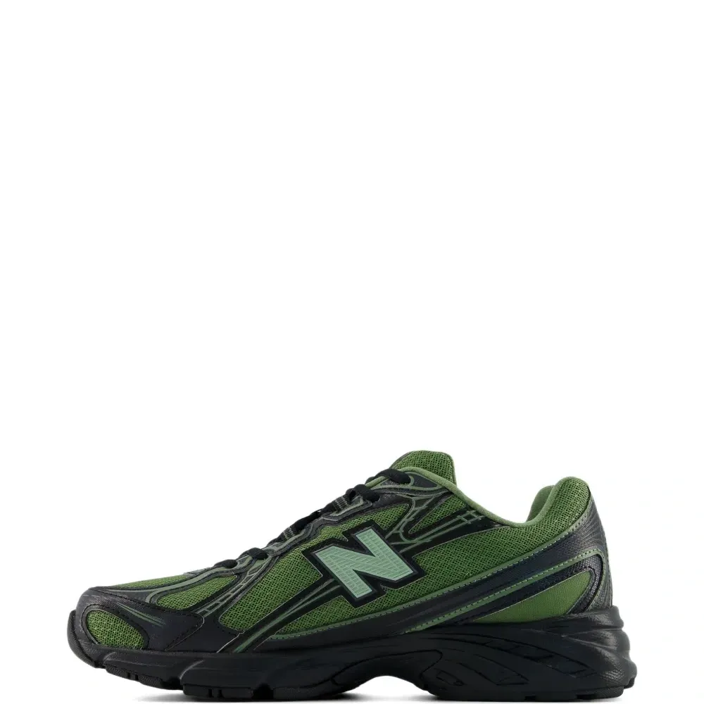 Кроссовки 740 с логотипом