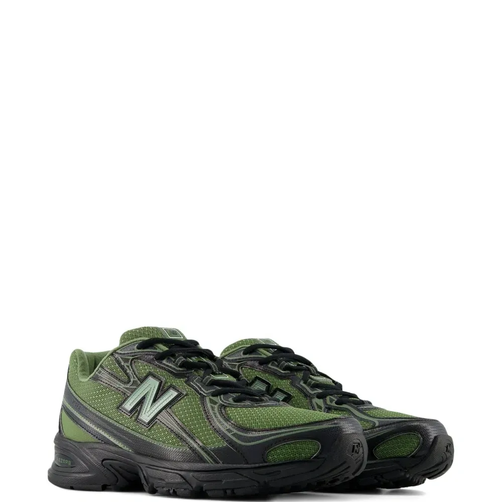 Кроссовки 740 с логотипом