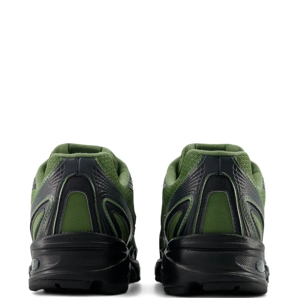 Кроссовки 740 с логотипом