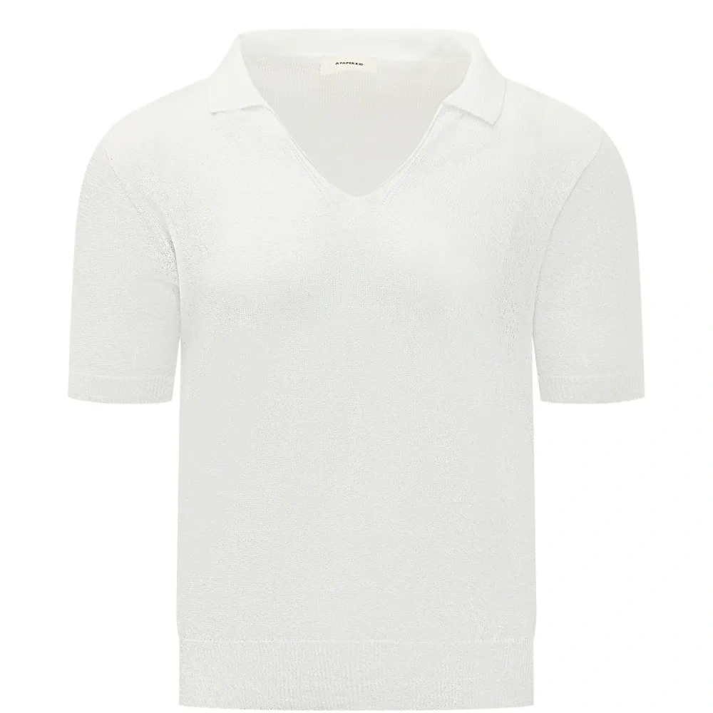 Футболка с V-образным вырезом