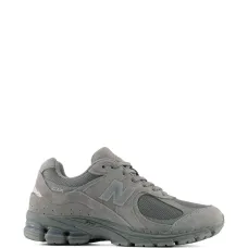 Серые кроссовки 2002R