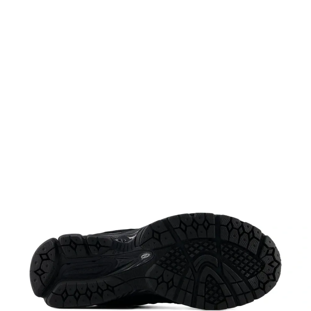 Кроссовки 2002R с логотипом