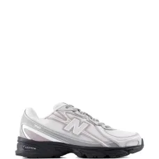 Кроссовки 740 с логотипом