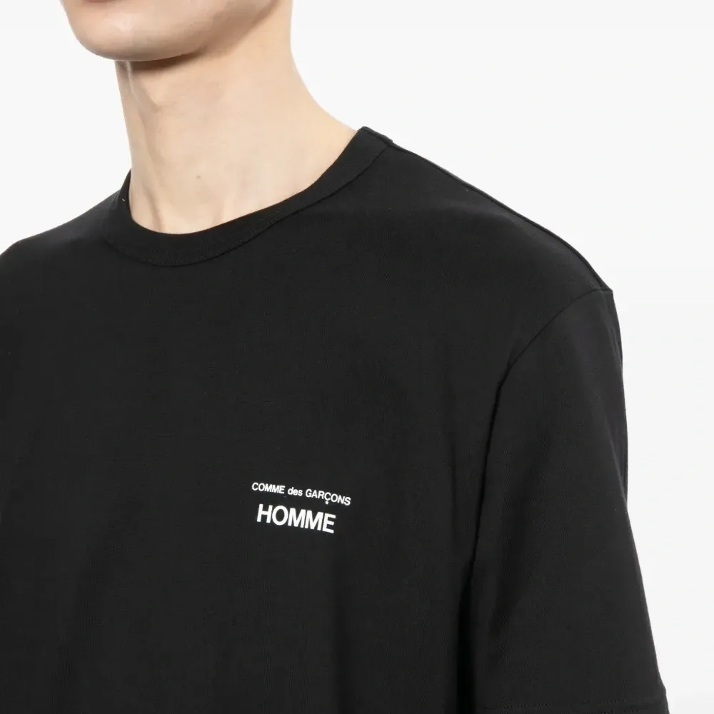 Футболка с логотипом