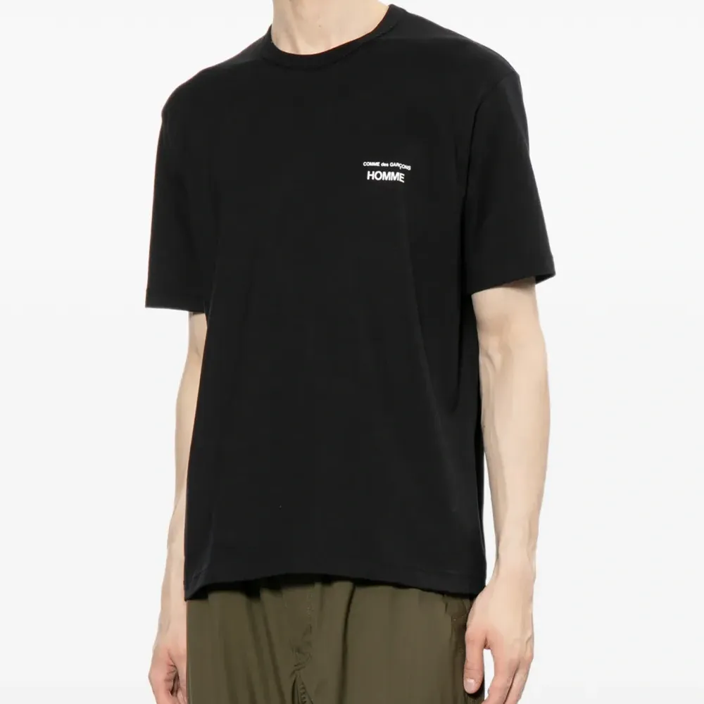 Футболка с логотипом