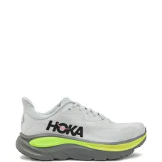 Кроссовки с тиснёным логотипом