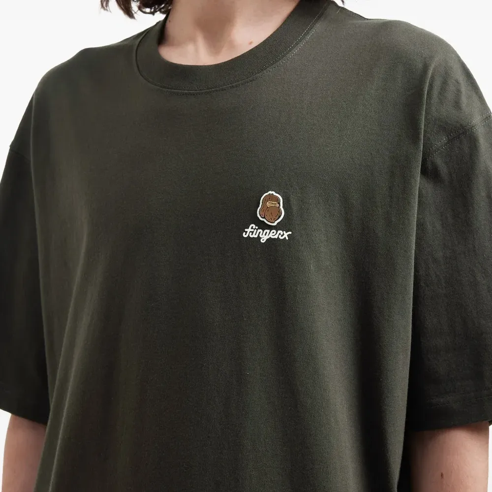 Футболка с нашивкой-логотипом