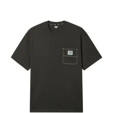 Футболка с нашивкой-логотипом