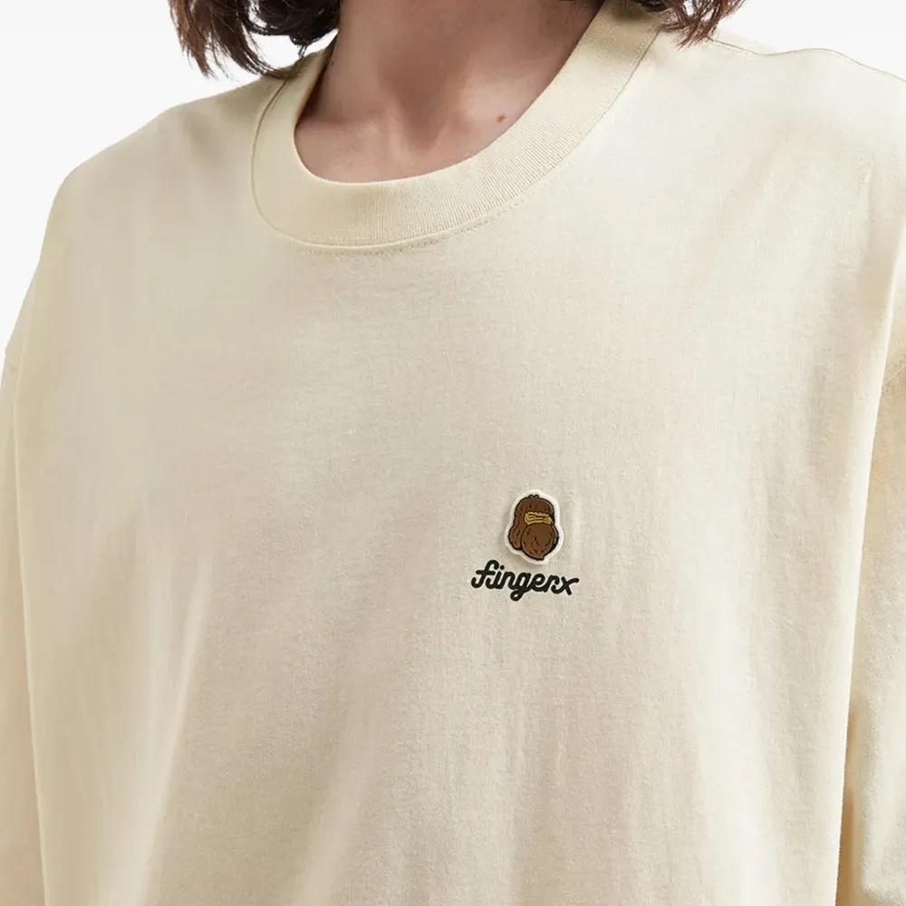 Футболка с вышитым логотипом