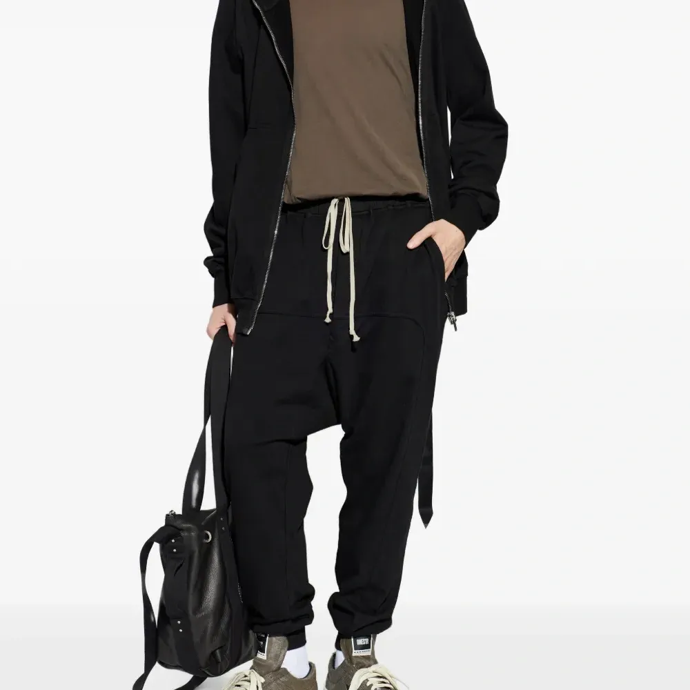 Футболка с швом