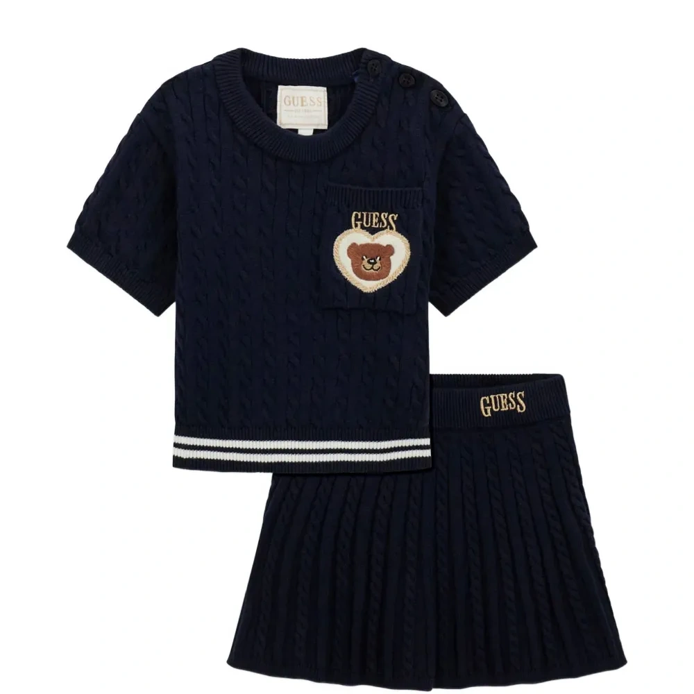 Комплект с юбкой из вязаного трикотажа косами