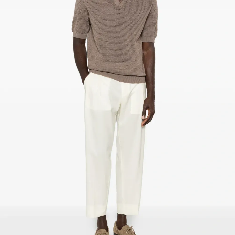 Футболка в открытую вязку с воротником пола