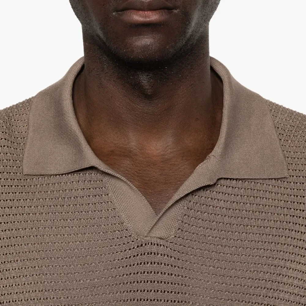 Футболка в открытую вязку с воротником пола