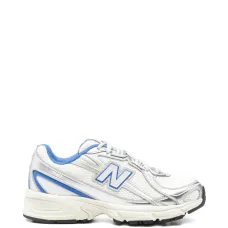 Кроссовки с логотипом 740