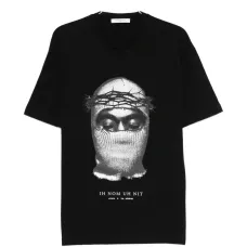 Футболка с маской Corona