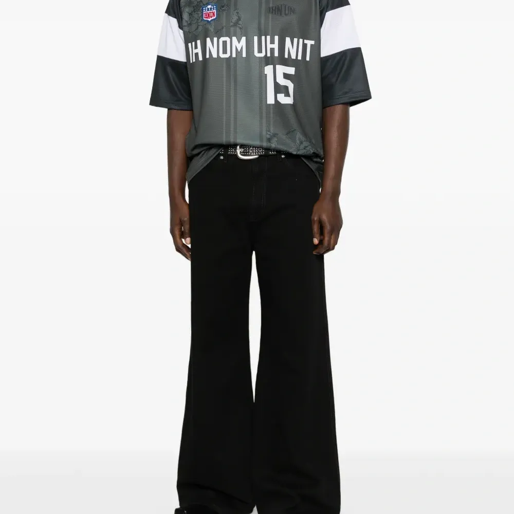 Футболка с цветочным принтом