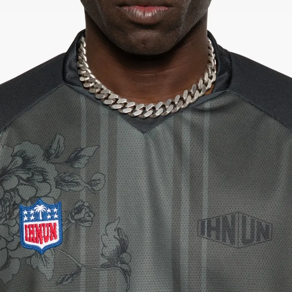 Футболка с цветочным принтом