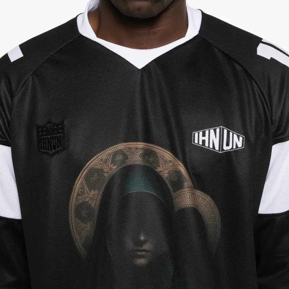 Футболка с графическим изображением Святой Марии