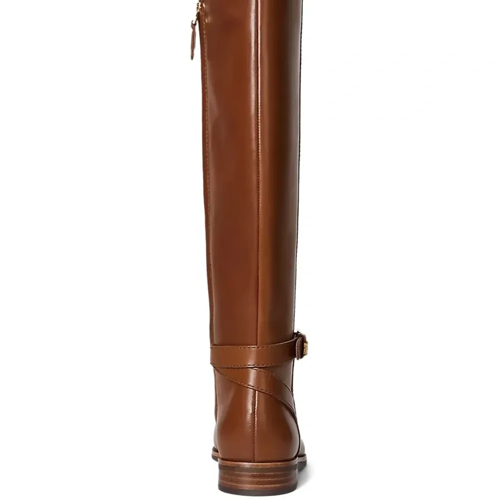 Ботинки с пряжками