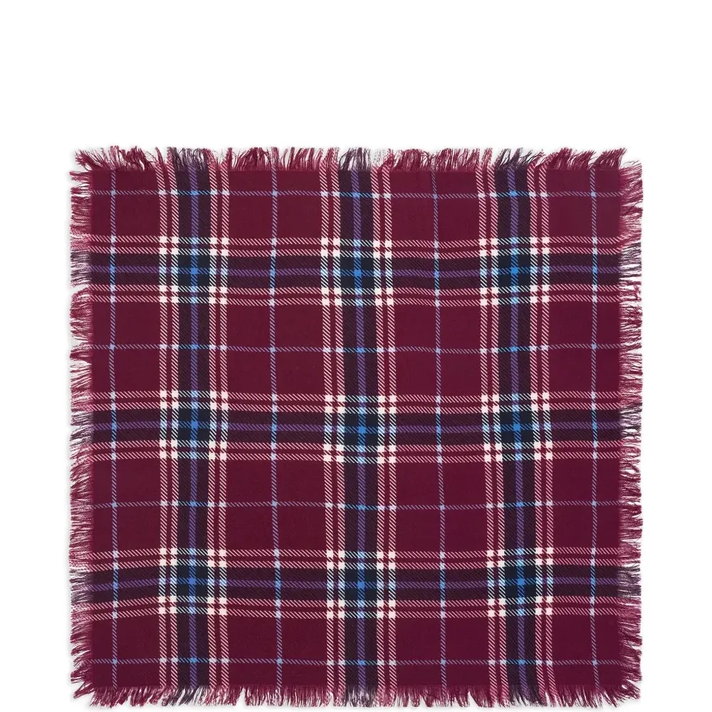 Тартановый шарф с бахромой