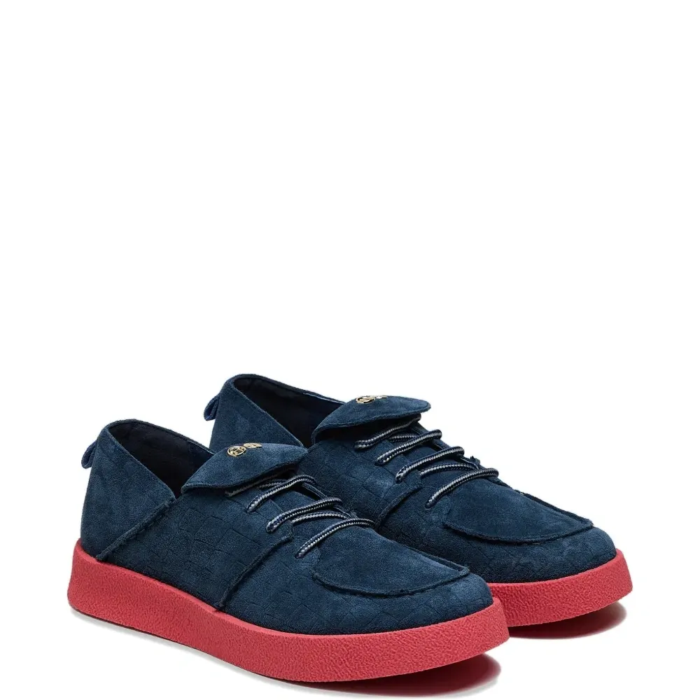 Фактурные кроссовки на платформе